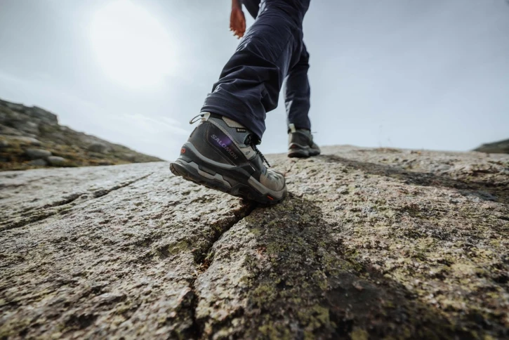 Cum îți alegi încălțămintea de drumeție